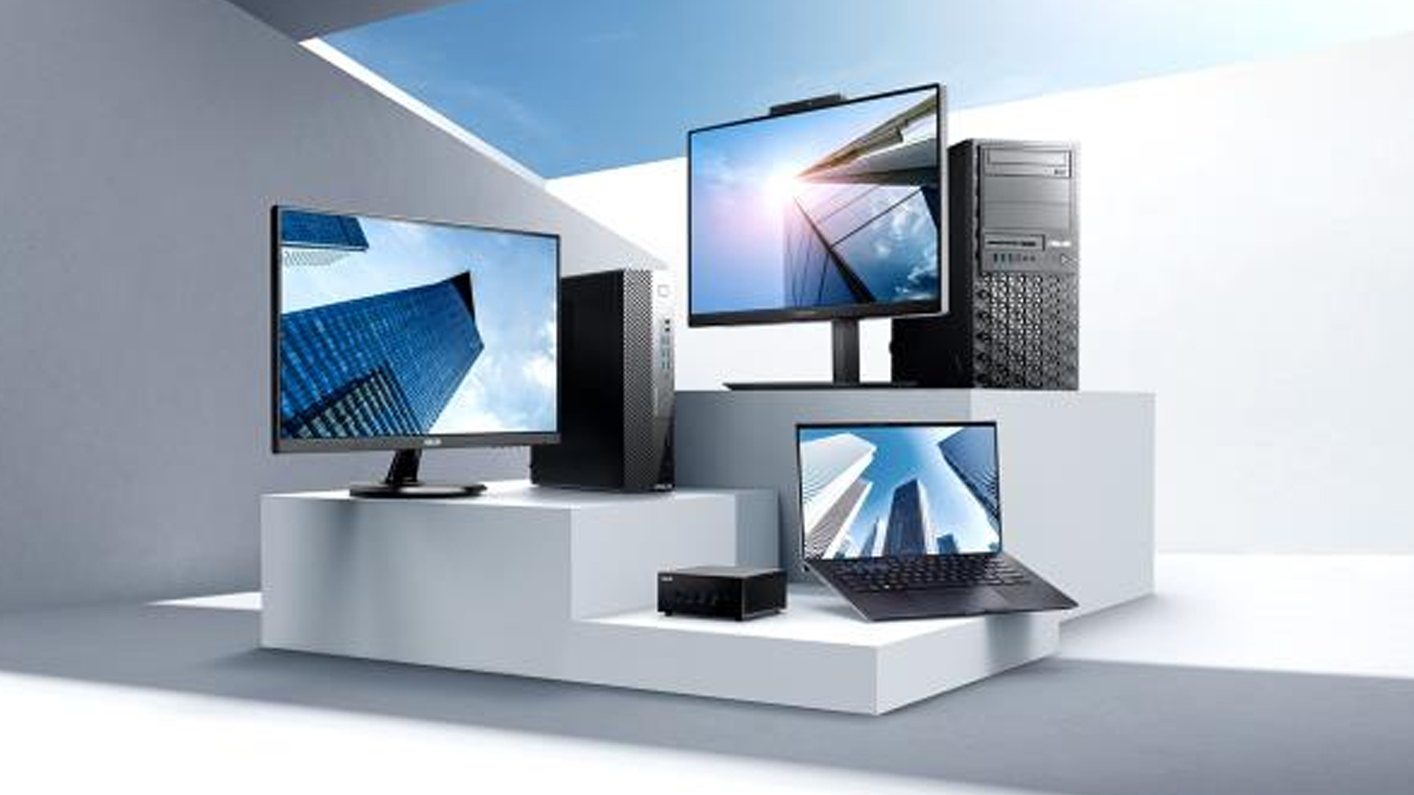 DESTOPS / LAPTOPS